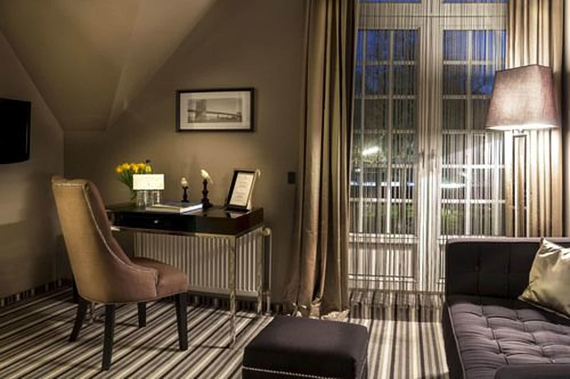 Boutique Poppenbütteler Hof 4*